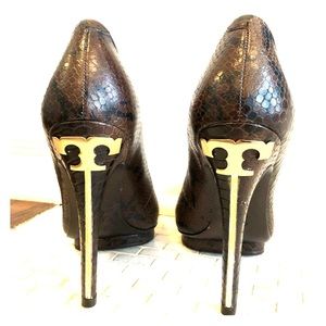 Tory Burch brown snakeskin heels size 7.5